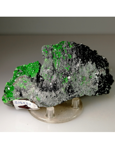 Redledgeite Uvarovite- Sarany Urals Russia