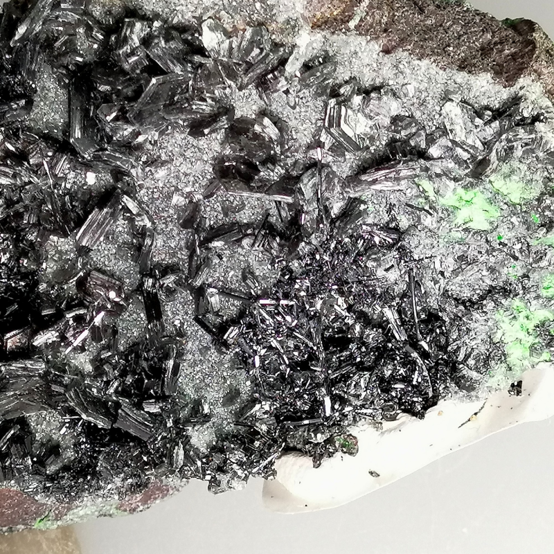 Redledgeite Uvarovite- Sarany Urals Russia