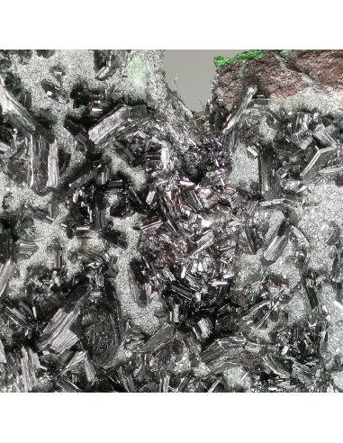 Redledgeite Uvarovite- Sarany Urals Russia