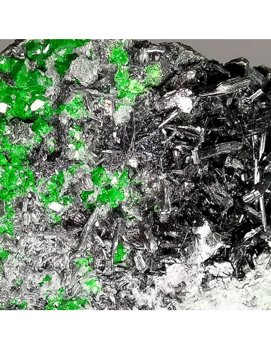 Redledgeite Uvarovite- Sarany Urals Russia