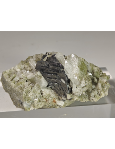 Hematite iron Rose Albite -Bergera del Laux Val Chisone Italy