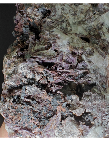 Piemontite -  Praborna Aosta Valley   Italy