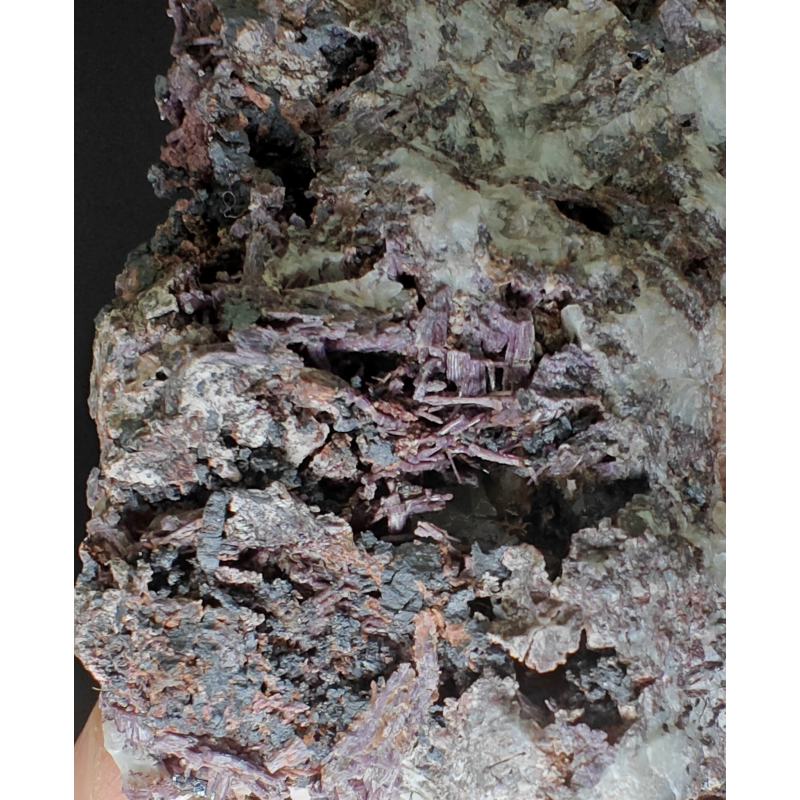 Piemontite -  Praborna Aosta Valley   Italy