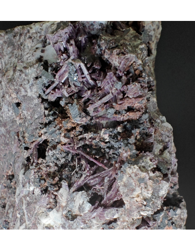 Piemontite -  Praborna Aosta Valley   Italy