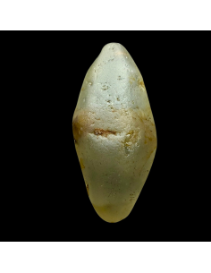 fluorescent sapphire, 30 carats from Sri Lanka 2
