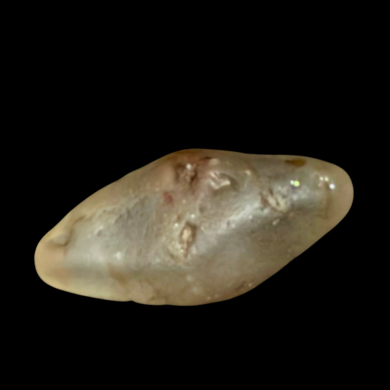 fluorescent sapphire, 30 carats from Sri Lanka